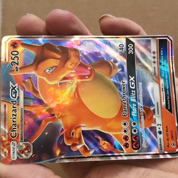 Pokèmon-Charizard GX - Picture 2 of 3